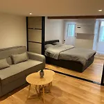 Historical Rue Longue 아파트 멍똥